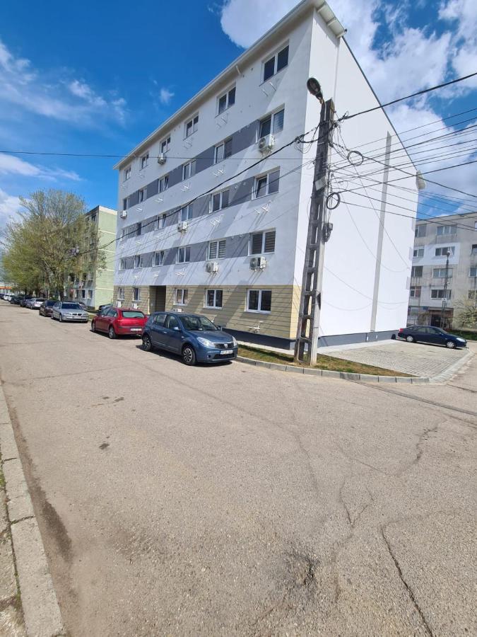 Garsoniera Luxury Kevin Apartment Pitesti Exterior photo
